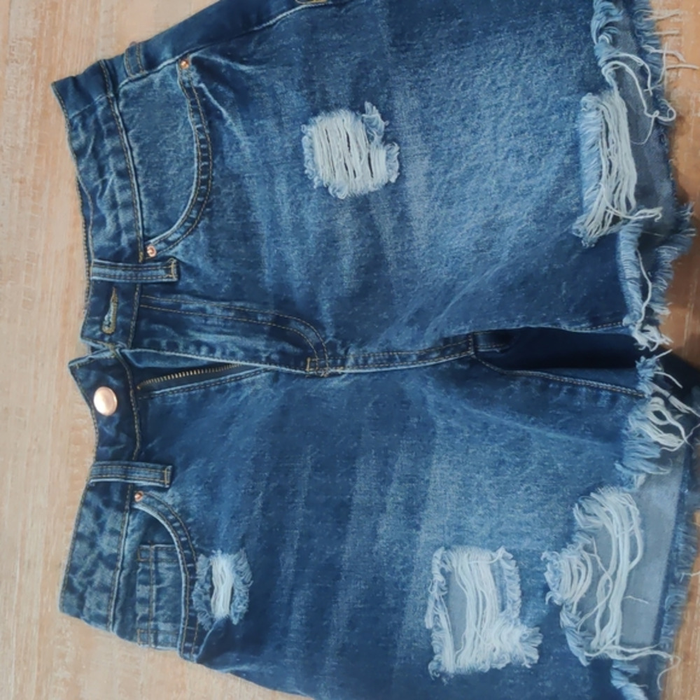 Distressed Fashion Nova Jean Shorts‎